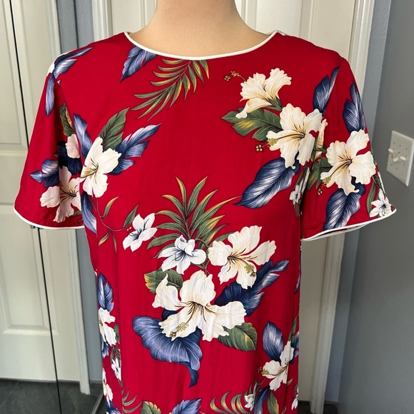 Vintage Iolani Made in Hawaii Red Floral Tropical Hawaiian Dress - Picture 2 of 7